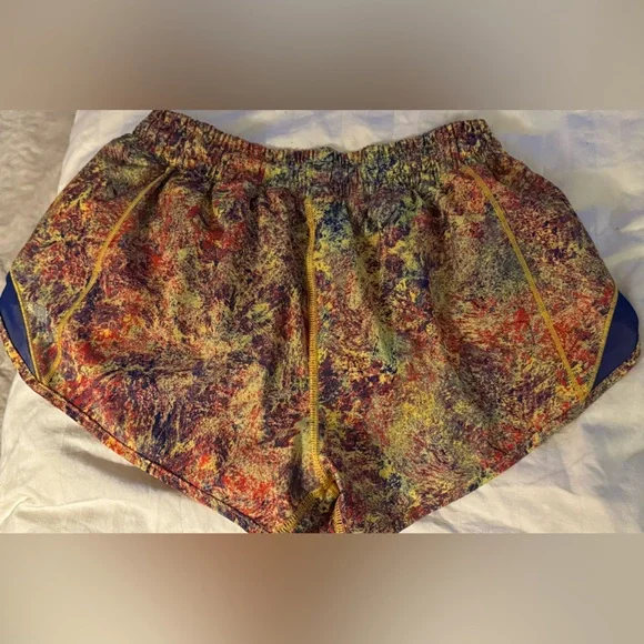 Lululemon Hotty Hot Short SeaWheeze 2019 Woodland Sprint/Pigment Blue 6 - Picture 2 of 4